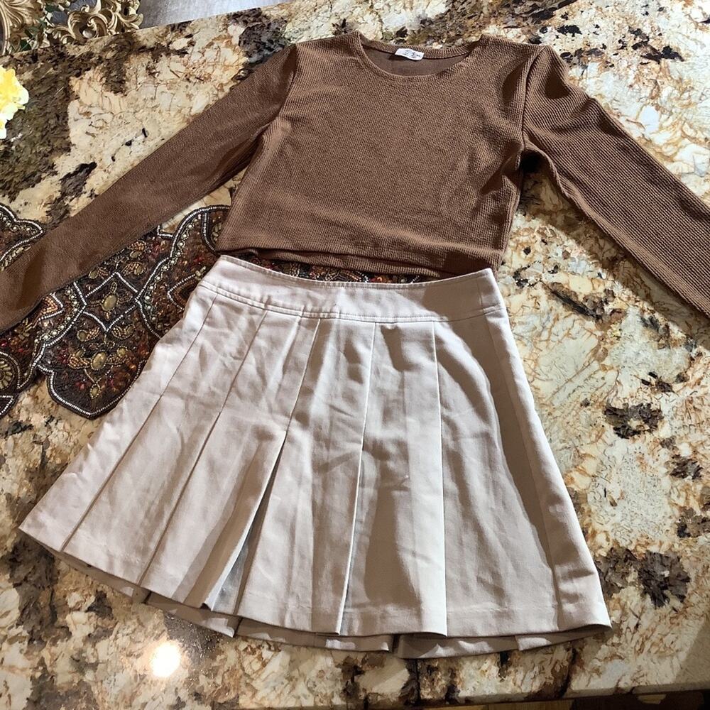 Tennis Skirt top set - Picture 3 of 5